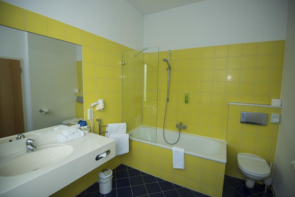Hotel Robert Mayer 3*