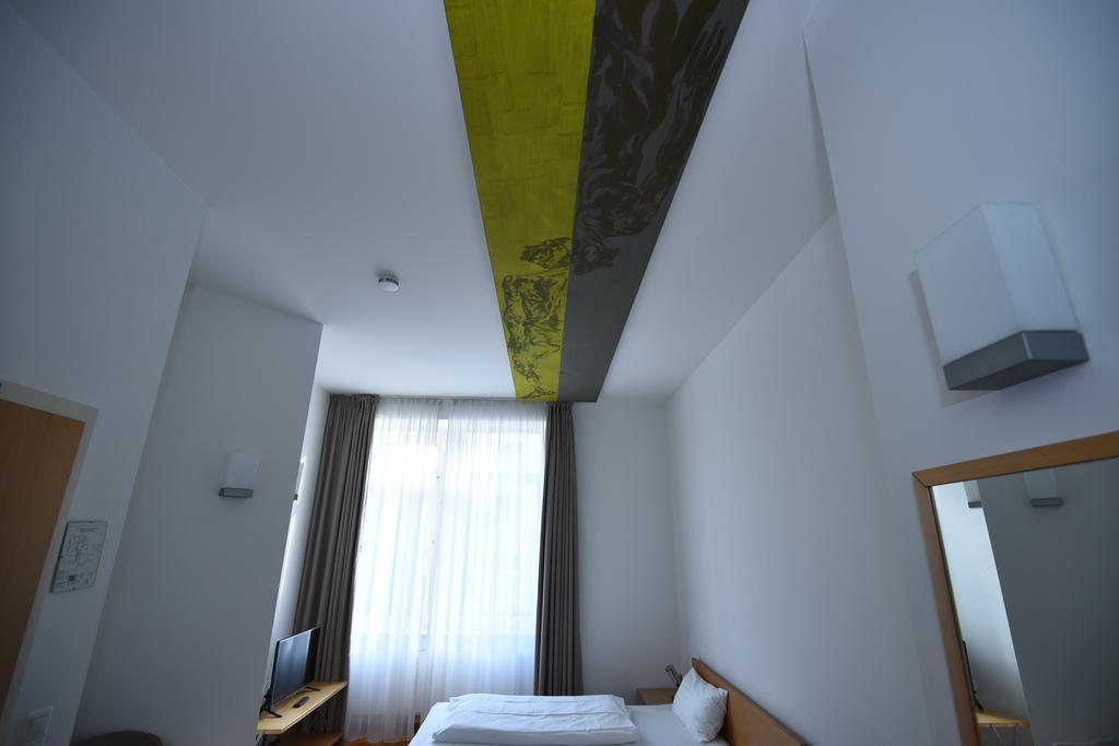 Robert Mayer 3* Frankfurt am Main