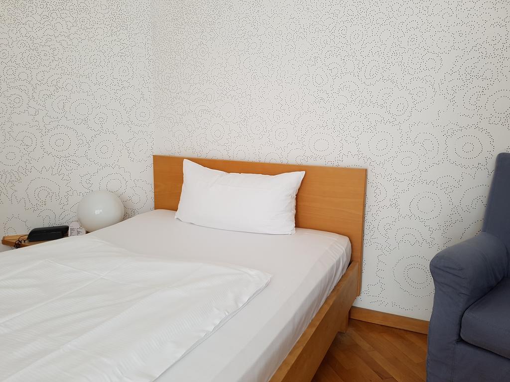 Hotel Robert Mayer 3*
